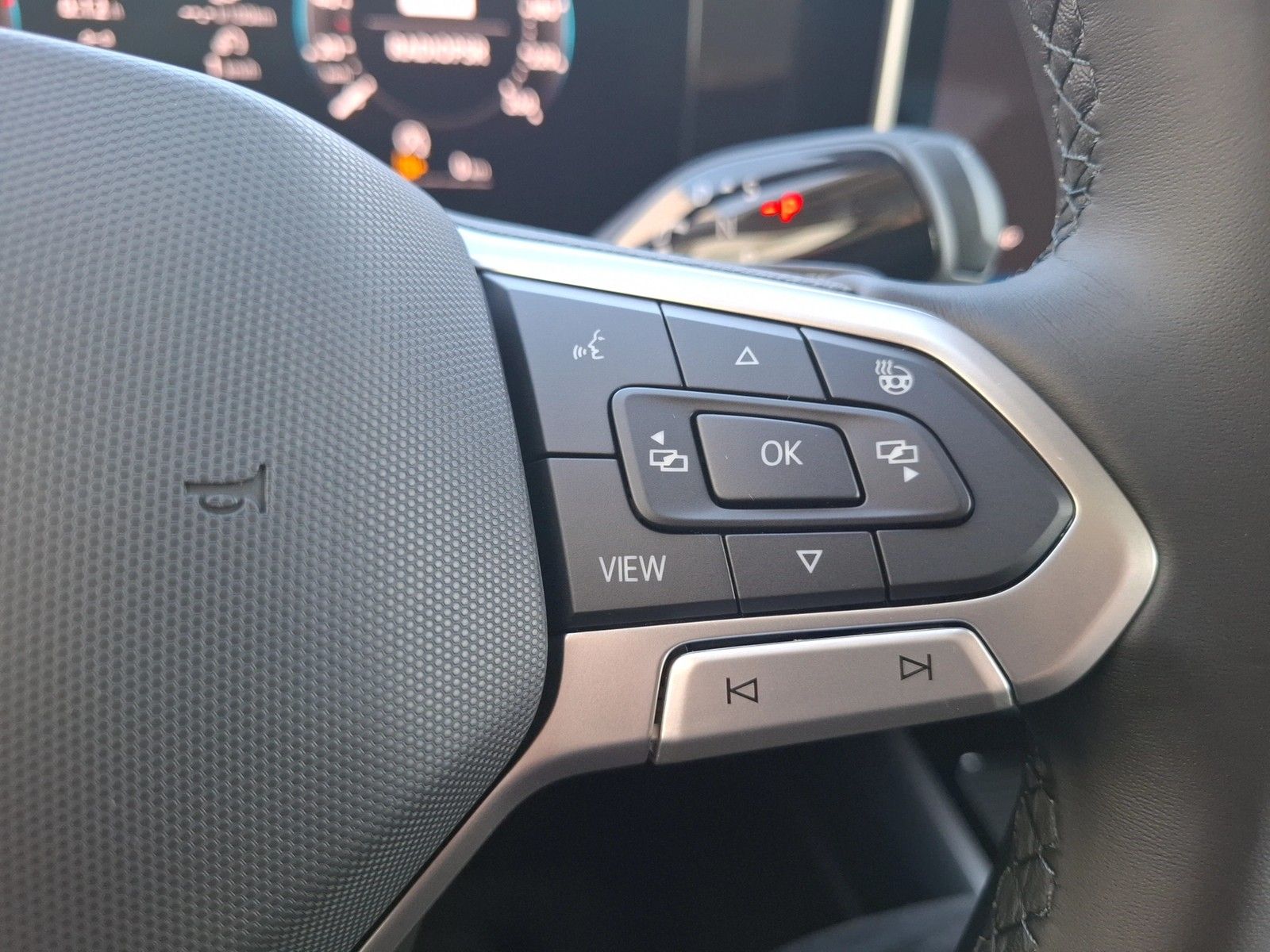 Fahrzeugabbildung Volkswagen Passat Variant TDI Elegance DSG Matrix AHK Navi