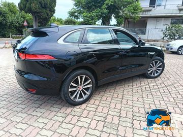 Jaguar F-Pace - 5