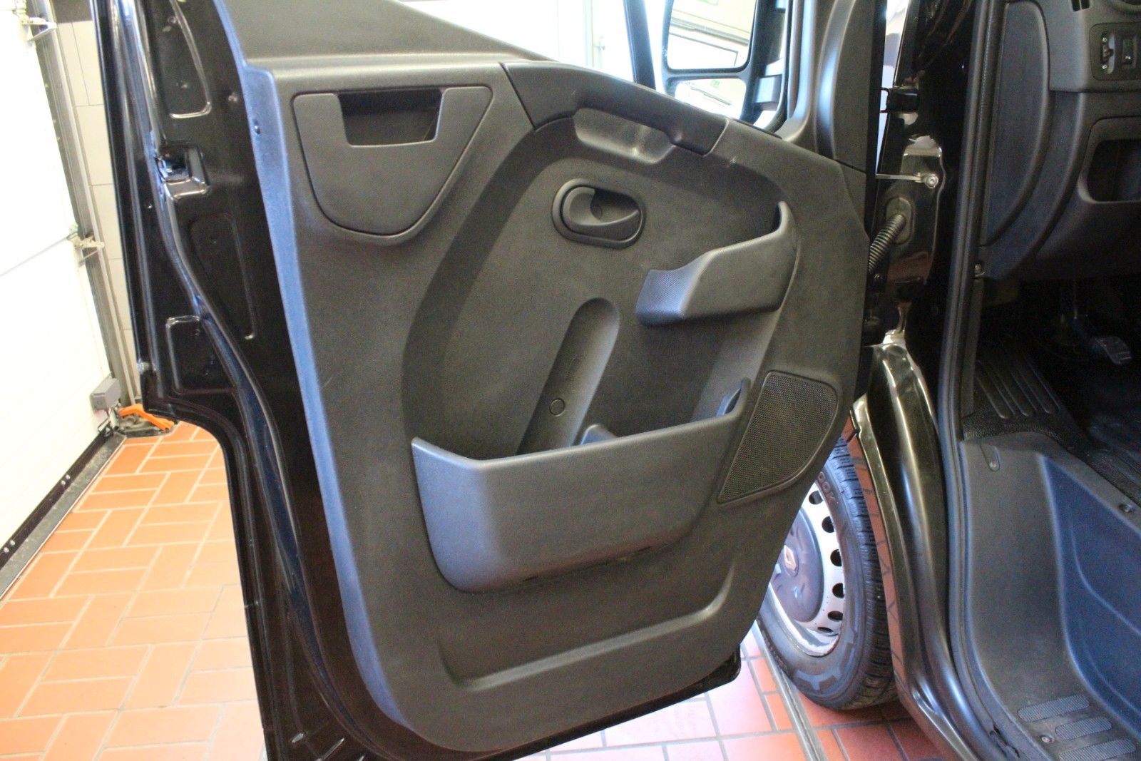 Fahrzeugabbildung Renault Master  III dCi 170 L2H2 3,3t