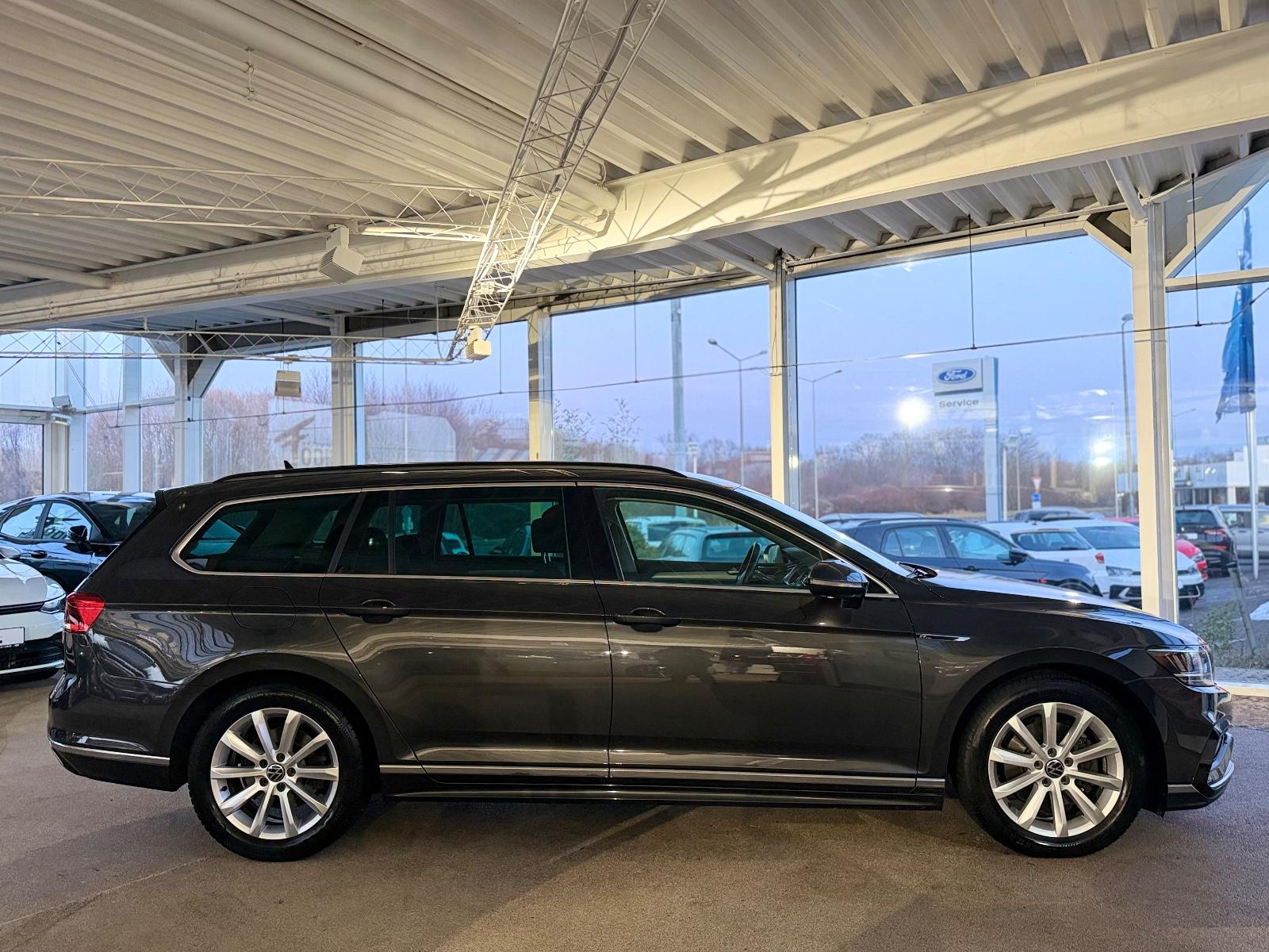 Volkswagen Passat Passat*Variant*2.0 TDI*DSG*R-Line*AHK*CAM*LED*LM, миниатюра 9