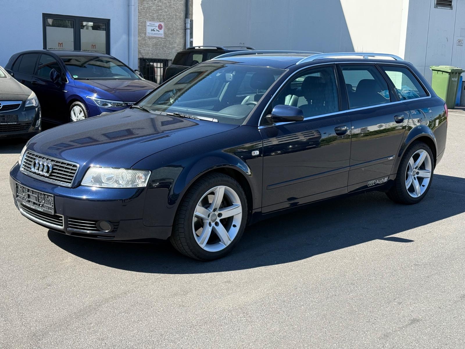 Audi A4 2004 — rear view