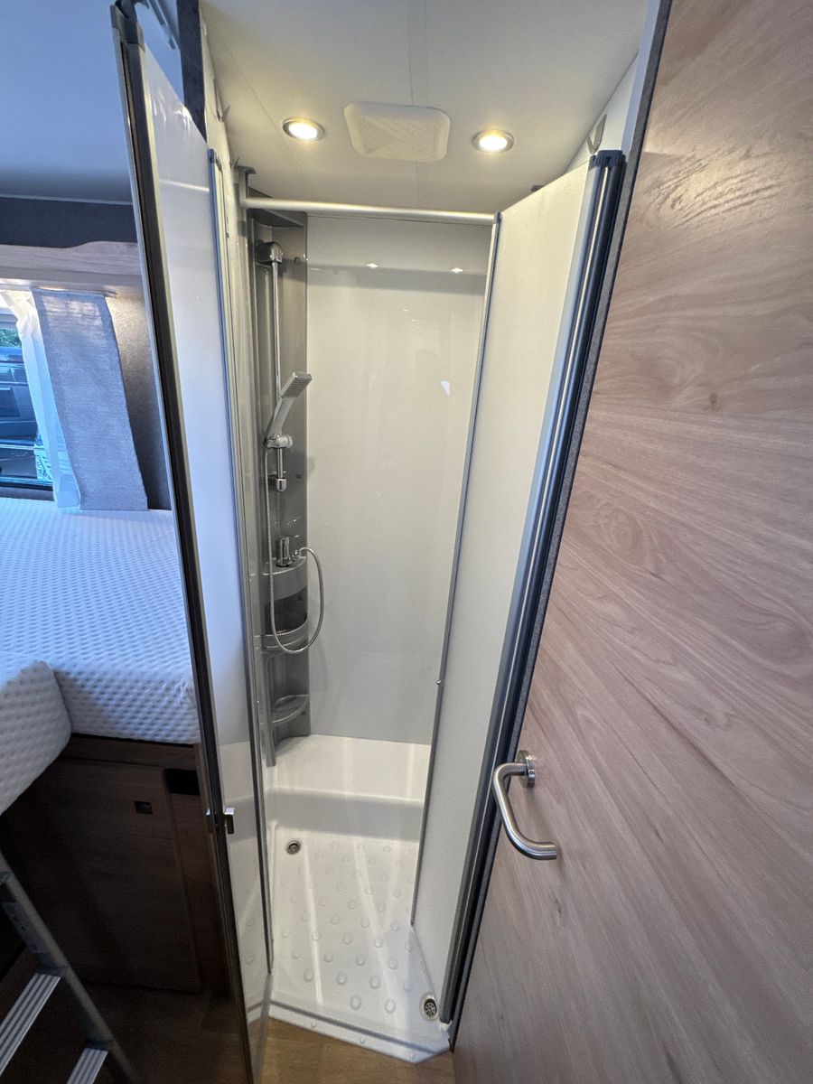 Fahrzeugabbildung Dethleffs Just Go T 7055 EB AUTOMATIK HUBBET CLESANA WC 1H