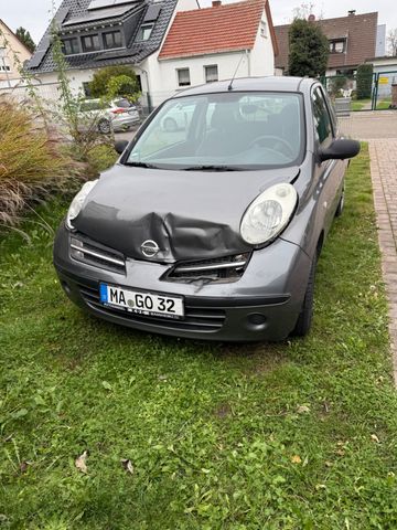 Nissan Micra C+C 1.4 -