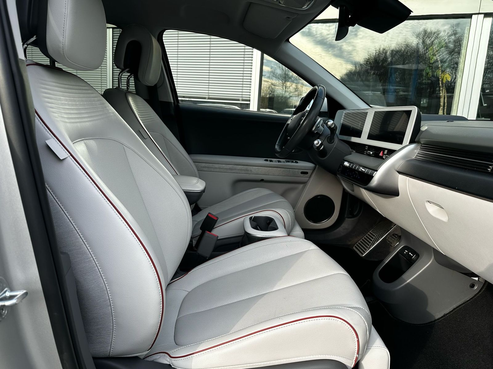 Fahrzeugabbildung Hyundai Ioniq 5 Uniq 4WD MEMO+LED+HEAD+SHZ+BOSE+ACC+360°