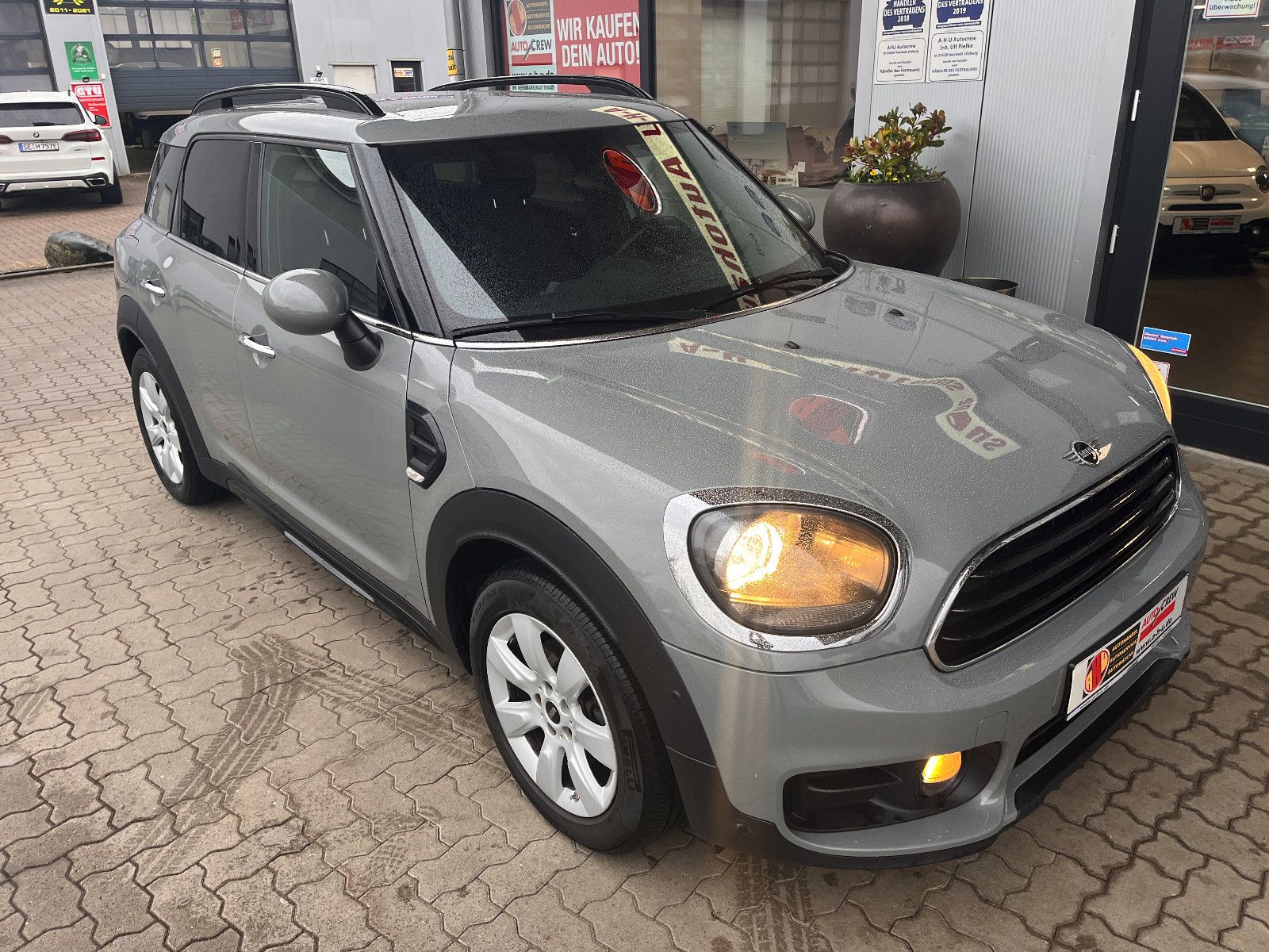 Fahrzeugabbildung MINI ONE Countryman One D Automatik