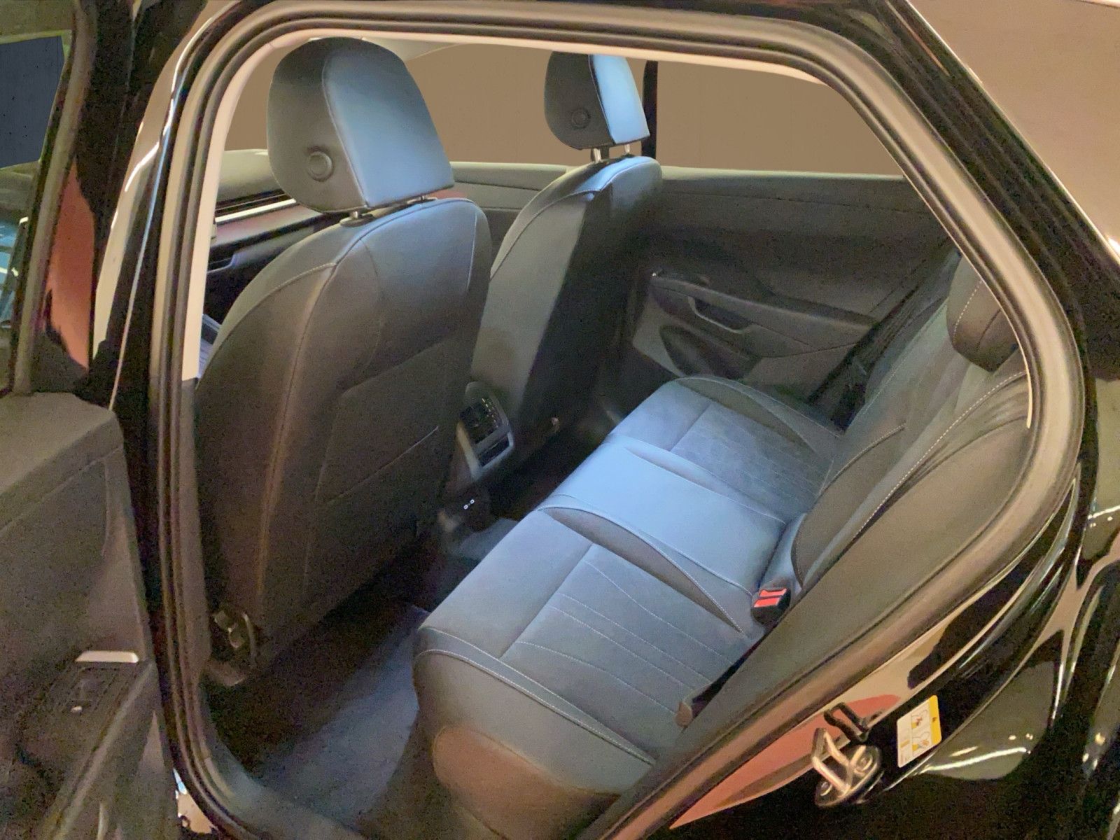 Volkswagen T-Roc - Bild 17