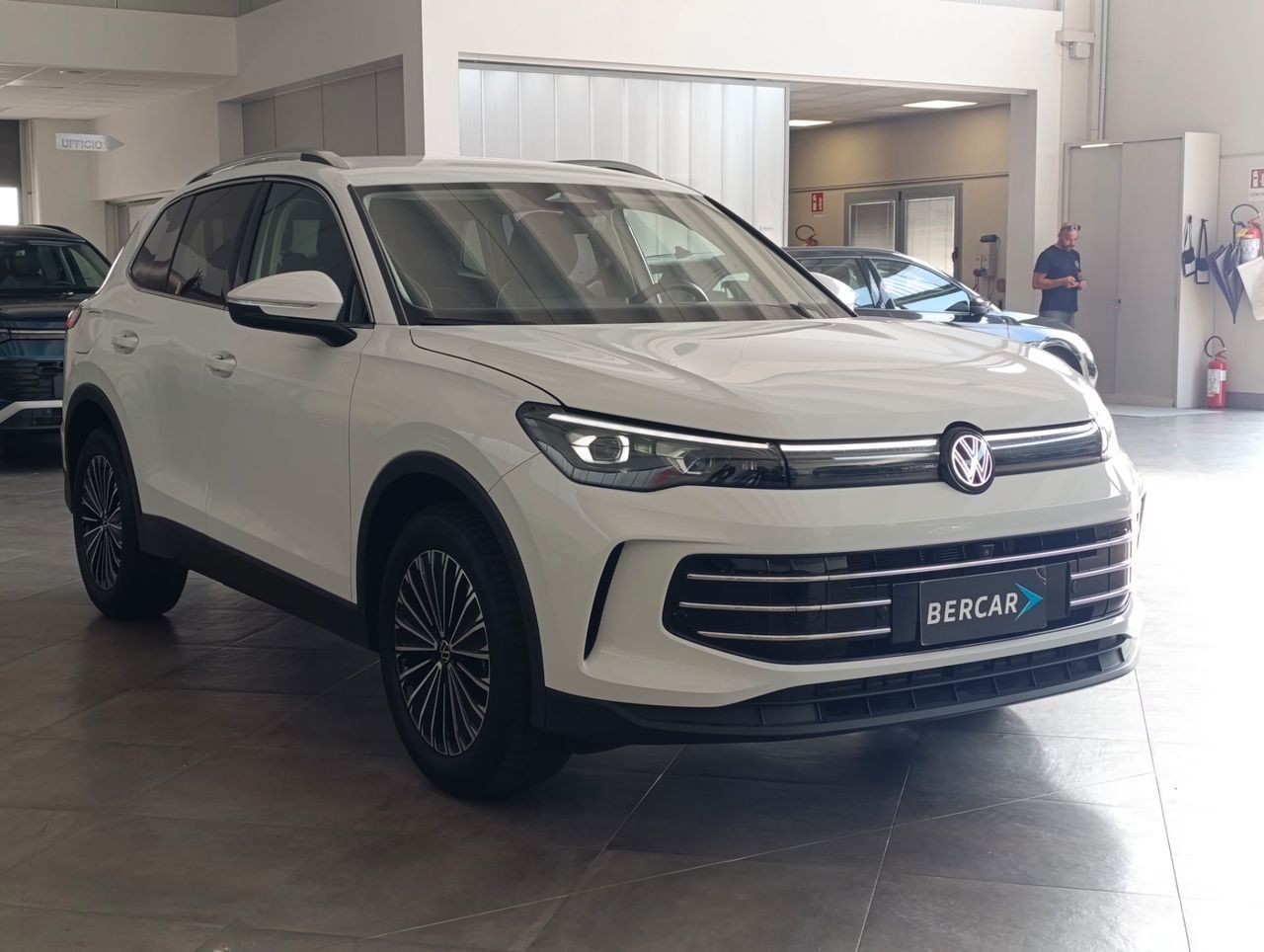 Volkswagen Tiguan 2.0 tdi Elegance 150cv dsg imagem 3