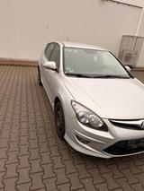 Hyundai i30 Teilleder Klima TÜV - Hyundai i30 mit Diesel-Antrieb: Kleinwagen