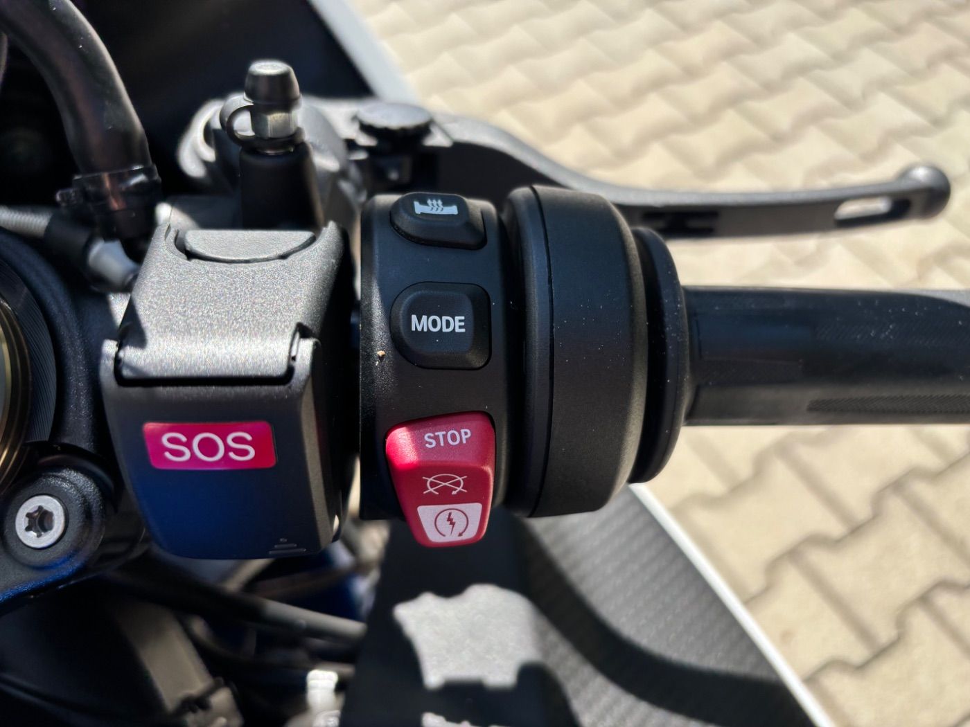 Fahrzeugabbildung BMW S 1000 RR M-Paket Dynamik-Paket Carbonräder