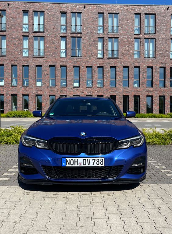 Image of BMW 320