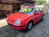 Volkswagen Golf IV 1.6  Auto Sitzh. Radio 2 Vorb Scheckh. - Volkswagen Golf: Iv V6