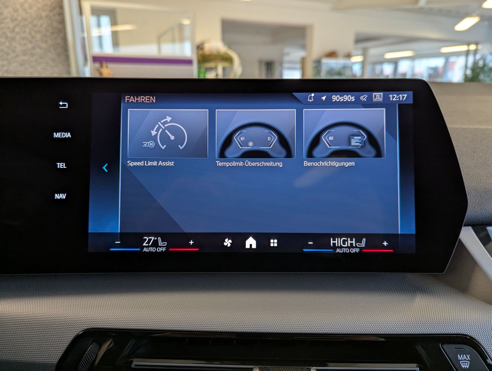 BMW 218 Active Tourer d Panoramadach Kamera AHK - Image 29