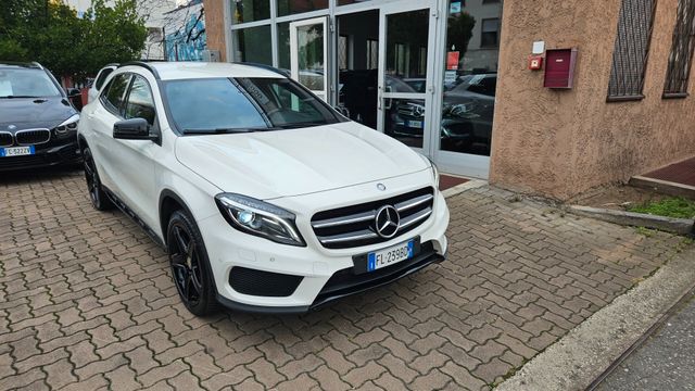 Mercedes-Benz Mercedes-benz GLA 200 d (cdi) Premium AMG 4matic