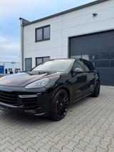 Porsche Cayenne GTS GTS - Porsche Gebrauchtwagen in Köln