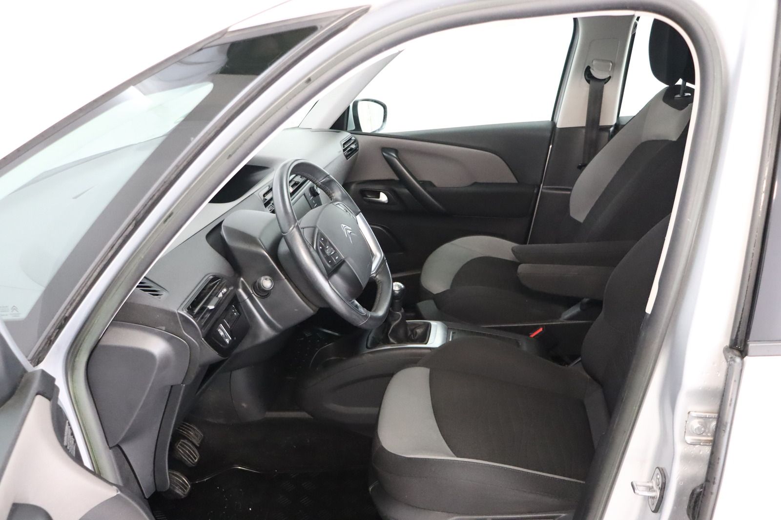 Fahrzeugabbildung Citroën Grand C4 Picasso VTi 120 * Navi * PDC * Tempomat
