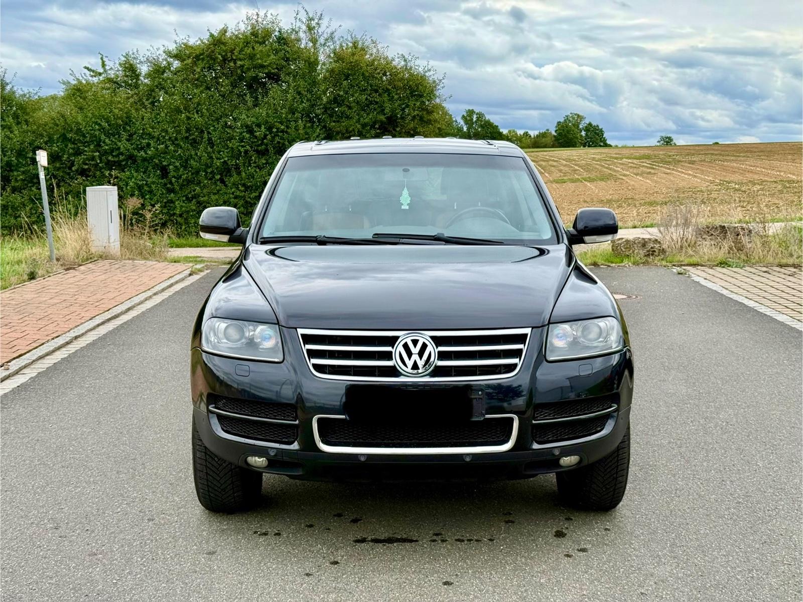 Volkswagen Touareg 2006 — rear view