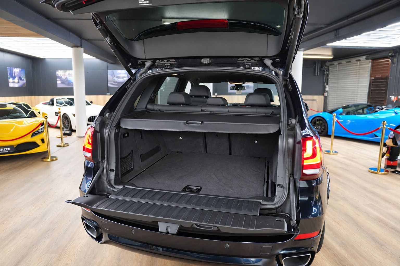 Fahrzeugabbildung BMW X5 xDrive 30d *M-Paket*HUD*Memory*Rückfahrkamera