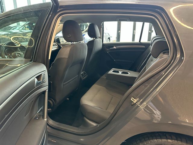 MYAUTOCENTER – Gebraucht- und Jahreswagen mit Werkstattservice in Pfaffenhofen Volkswagen Golf VII Lim. Comfortline BMT *Klima*TÜV*