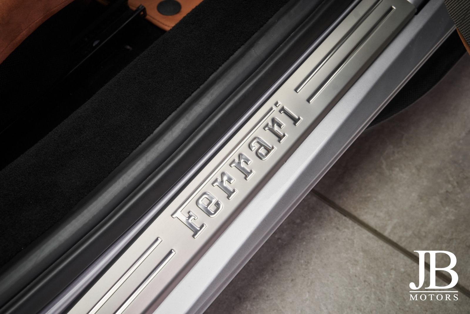 Fahrzeugabbildung Ferrari F8 Tributo Carbon Lift Racing Seat CarPlay