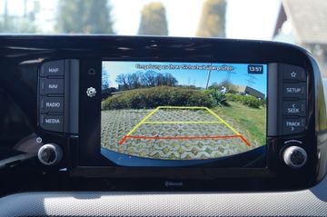 Hyundai i10 Trend AUT.-NAVI-ALU-TEMPOMAT-KAMERA-SHZG-PDC