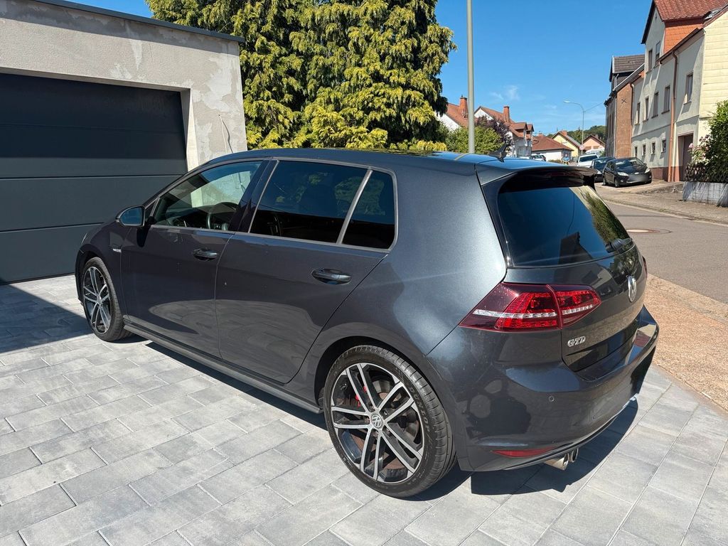 Image of Volkswagen Golf
