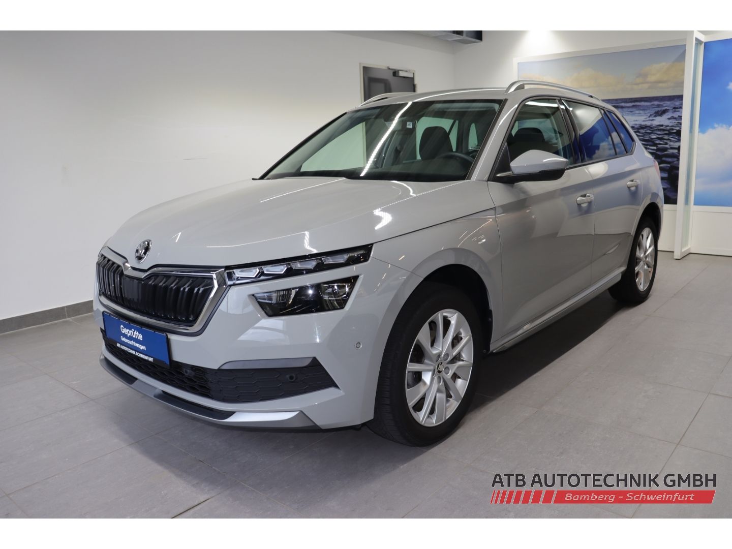 Fahrzeugabbildung SKODA Kamiq 1.0l TSI Style AHK-klappbar Navi  LED