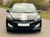 Hyundai i30 1.6 GDI Trend *Sitzhzg*Allwetter*AHK*PDC* - Hyundai i30: Kombi, 1.6