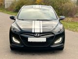 Hyundai i30 1.6 GDI Trend *Sitzhzg*Allwetter*AHK*PDC* - Hyundai i30 aus 2013