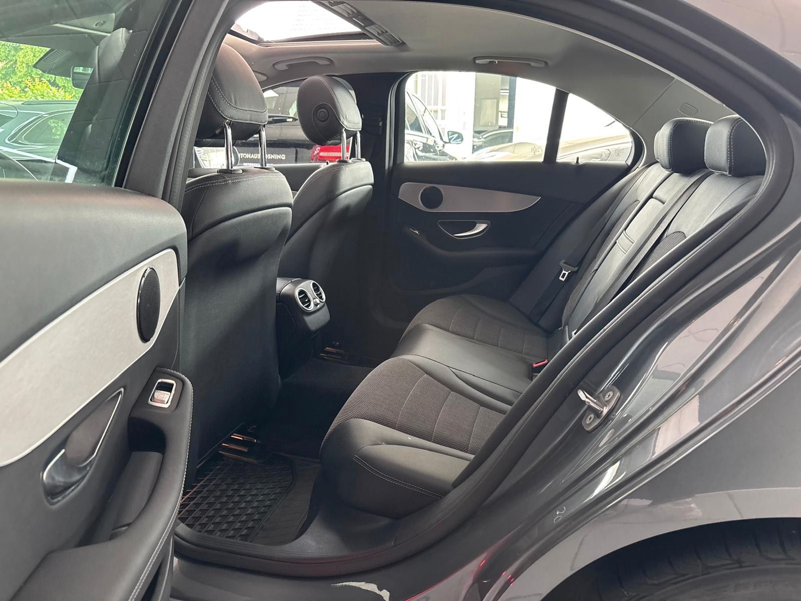 Mercedes-Benz C 220D AMBIENTE NAVI CARPLAY KAM SCHIEBEDACH foto 13