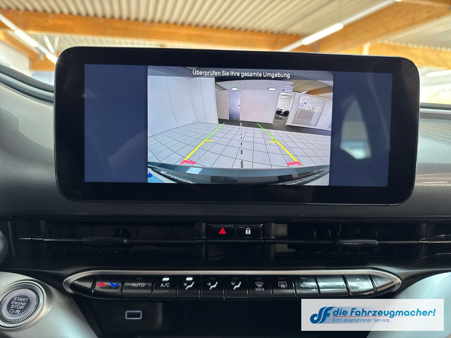 Fahrzeugabbildung Fiat 500 e Icon Navi Memory Sitze Apple CarPlay Andro