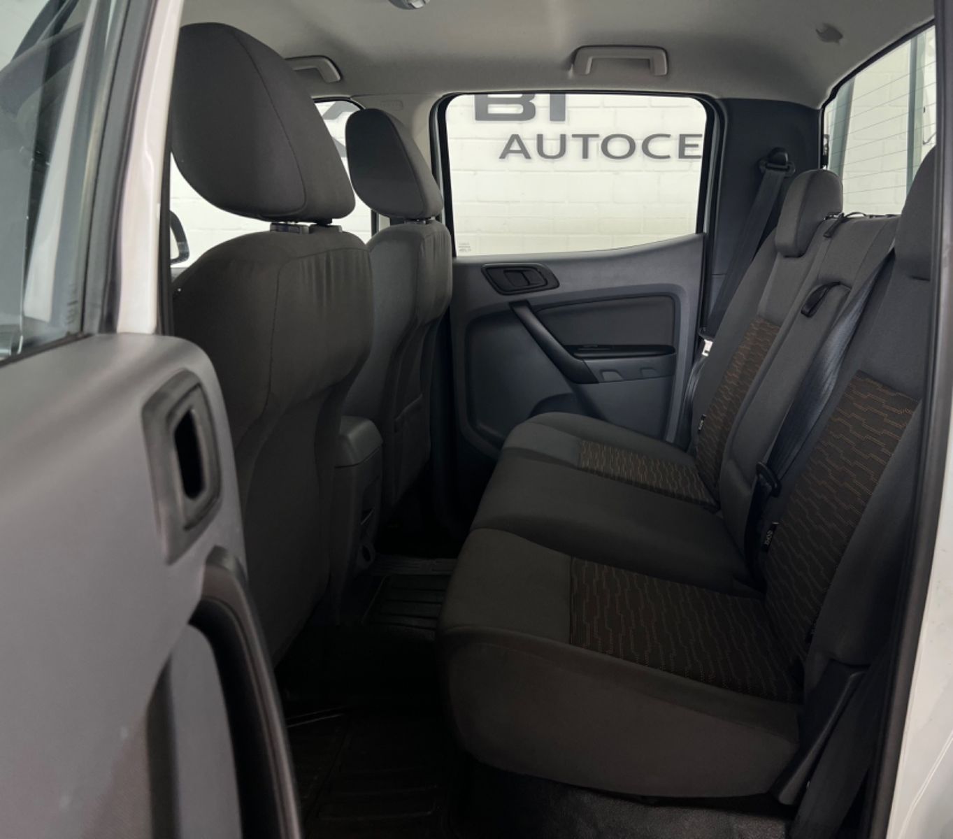 Ford Ranger XL 2,2 TDCi 4x4 AHK 3.5t HU neu foto 13