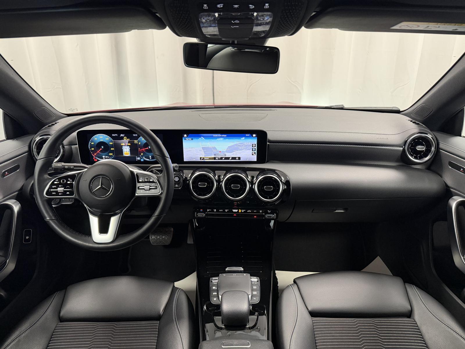 Mercedes-Benz CLA Aut. Standheiz. Distr.+, миниатюра 13