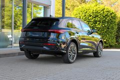 AUDI Q5 2.0 TDI / S-LINE / 21"/ BUSINESS/ AHK