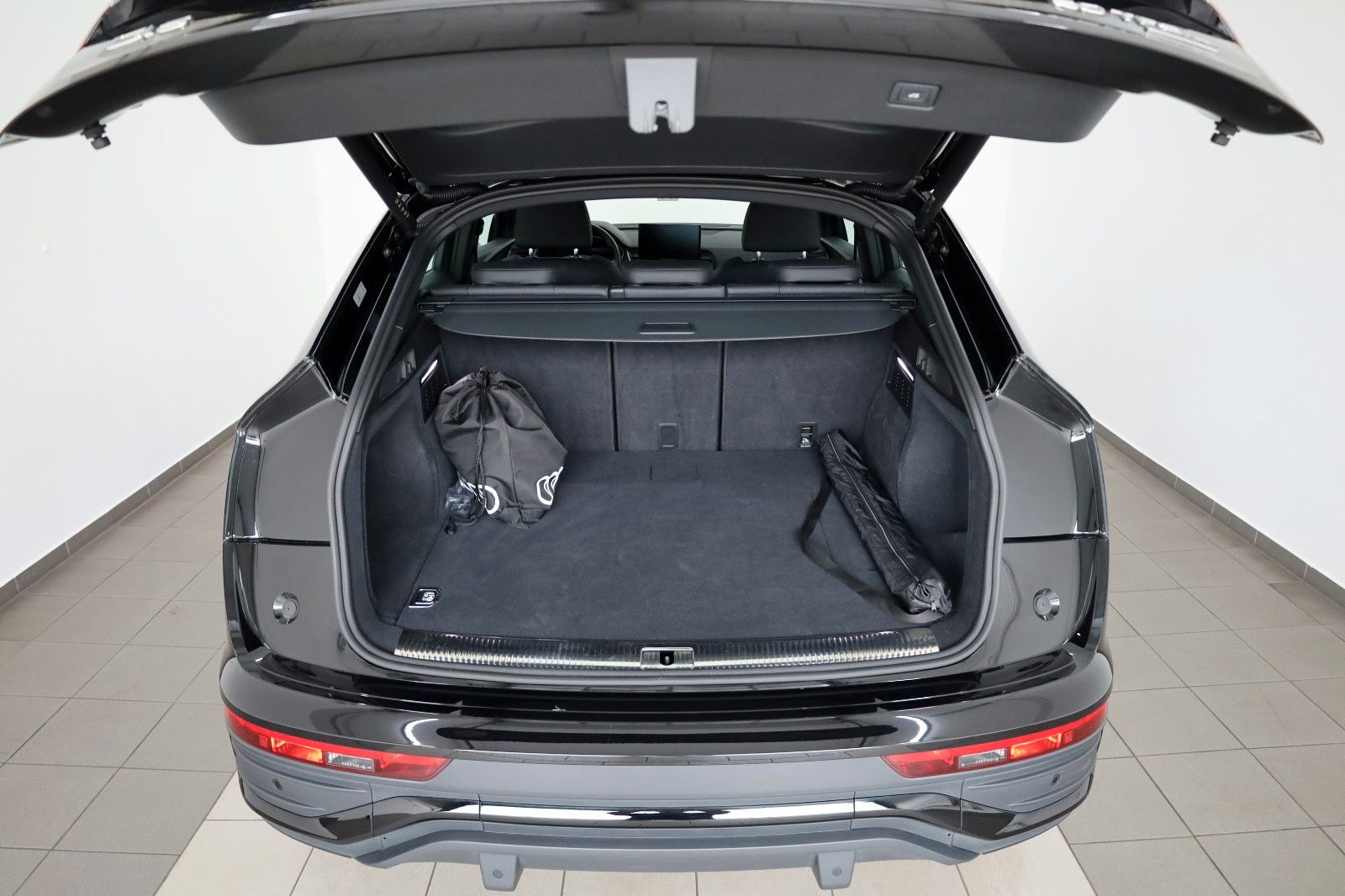 Fahrzeugabbildung Audi Q5 Sportback 50 TFSIe quattro,Leder, Matrix-LED