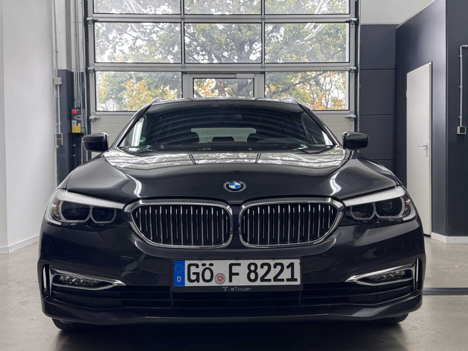 BMW 520dT LuxLine Pano Keyless NaviProf HifiPro