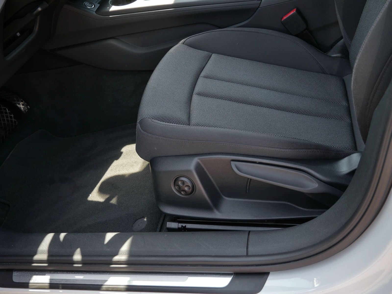 Audi A4 - Bild 21