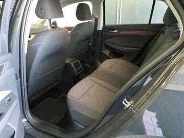 Volkswagen Golf - 5