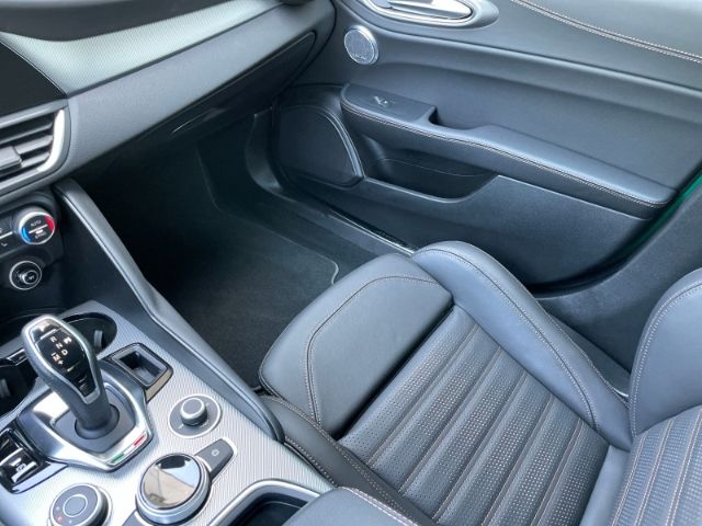 Fahrzeugabbildung Alfa Romeo Giulia 2.0Turbo 16V Intensa Q4 Autom. Kamera, Te