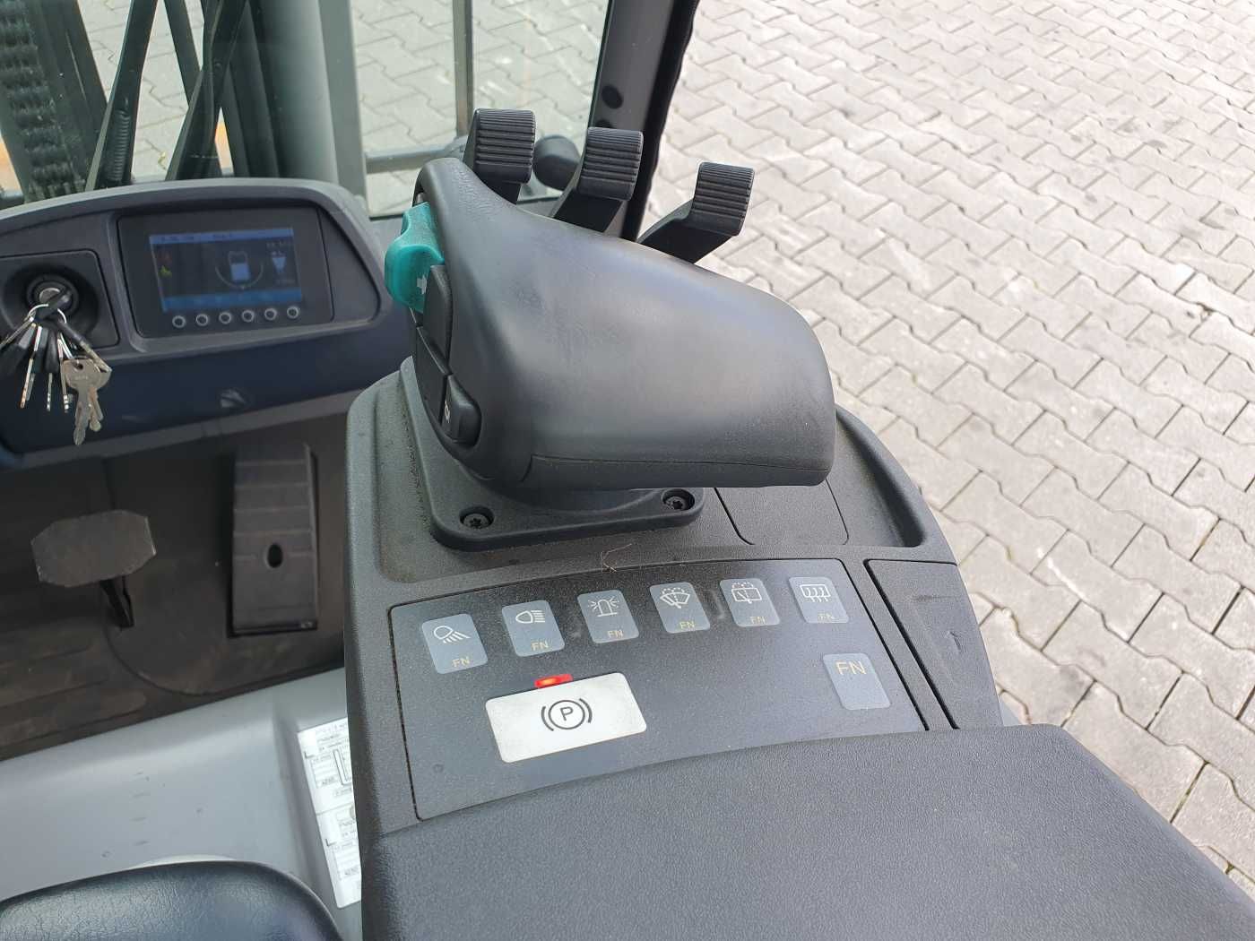 Fahrzeugabbildung Jungheinrich EFG 215 / Triplex: 4.25m! / SS / nur 1.368h!