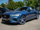 Volvo V60 T6 R Design AWD HUD PANO 360° nur an Händler - gebrauchte Volvo Kombis
