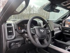 DODGE RAM 3500 Laramie RamBox Night Crew 6.7HO 8 Gang