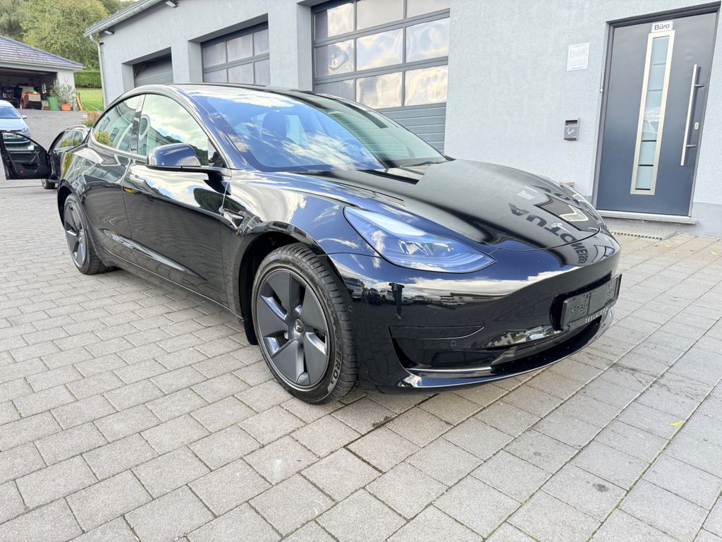 Image of Tesla Model 3