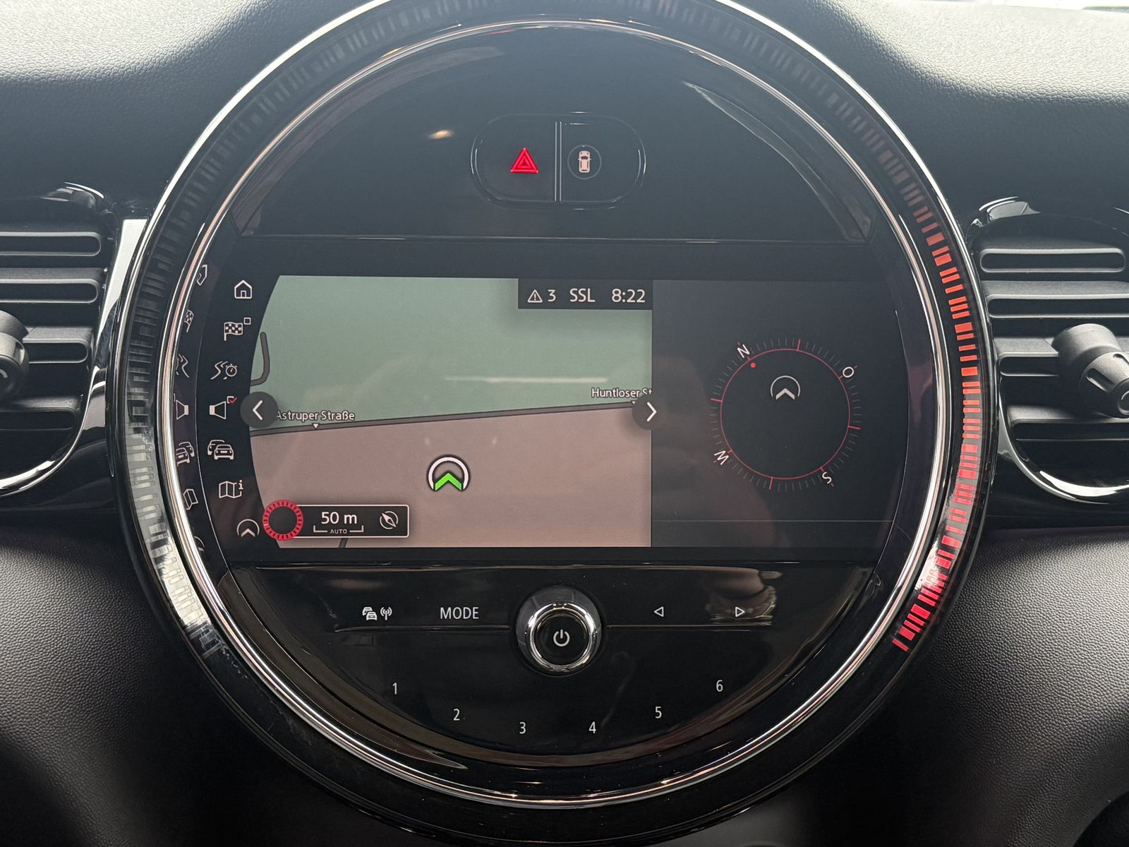 Fahrzeugabbildung MINI Cooper 5-Türer Classic Trim NAV+LED+DIGDISPL+KAM