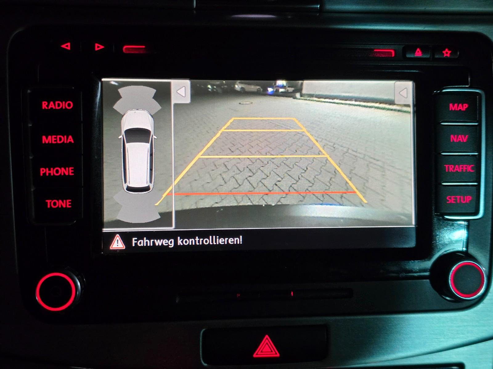Volkswagen Passat 2012 — photo 18