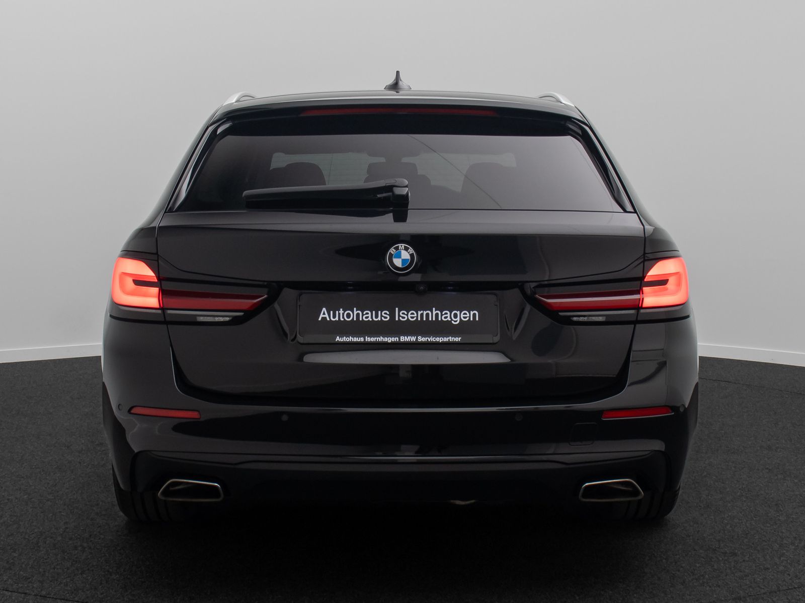 Fahrzeugabbildung BMW 530d xD ACC HUD DAB Kamera AHK Alarm H/K Sport