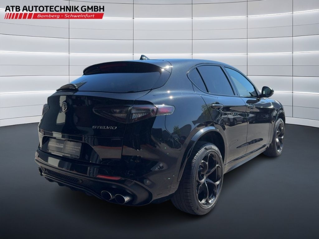 Fahrzeugabbildung Alfa Romeo Stelvio Quadrifoglio