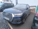 Audi SQ7 4.0 TDI quattro tiptronic - - blaue Audi SQ7