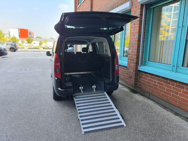 Fiat Doblò Kombi XL behindertengerecht Rampe