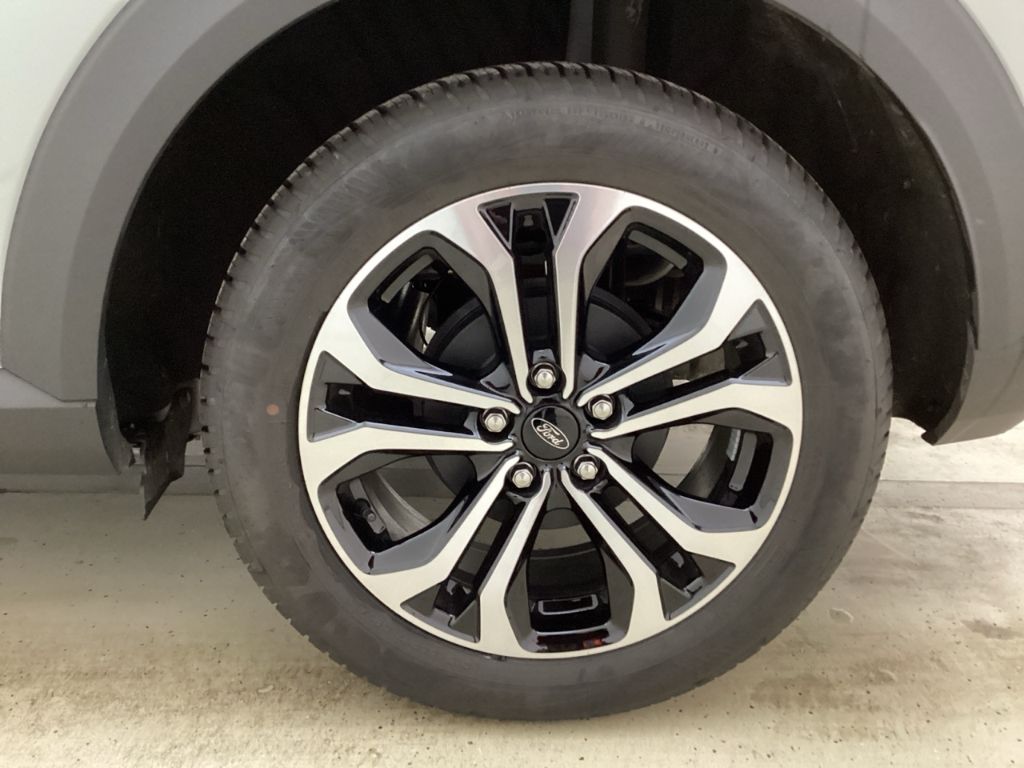 Fahrzeugabbildung Ford Puma Titanium Navi LED ACC El. Heckklappe