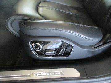 Audi A8 - 12